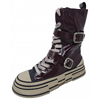 Schnürstiefel