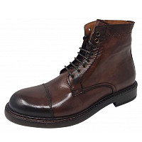 Schnürstiefel