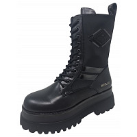 Schnürstiefel