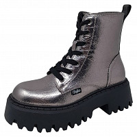 Schnürstiefel