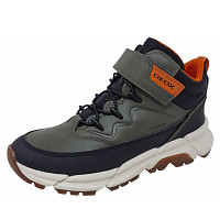 Sneaker high
