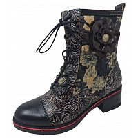 Schnürstiefel