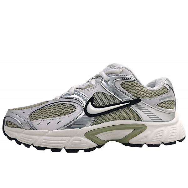 Nike V5 RNR Sportschuh beige/silver 301