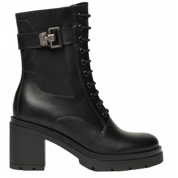 Nero Giardini Schwarz